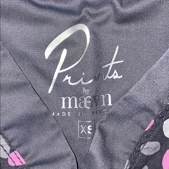 Scrub Top - Picture 2 of 2